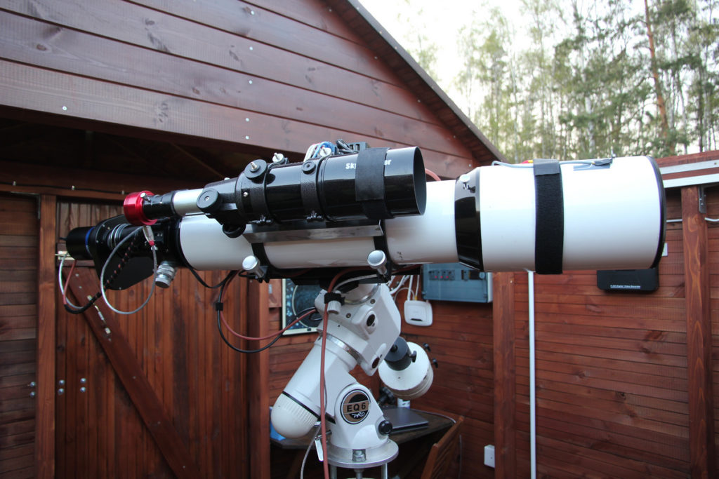 80/400 guide refractor attached to imaging setup 